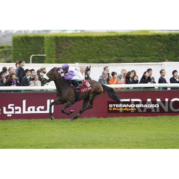 Umberto Rispoli on Molly Malone goes to win the Prix du Cadran Paris, 7th oct.2012 ph.Stefano Grasso