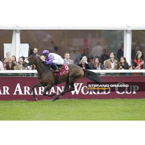 Umberto Rispoli on Molly Malone goes to win the Prix du Cadran Paris, 7th oct.2012 ph.Stefano Grasso