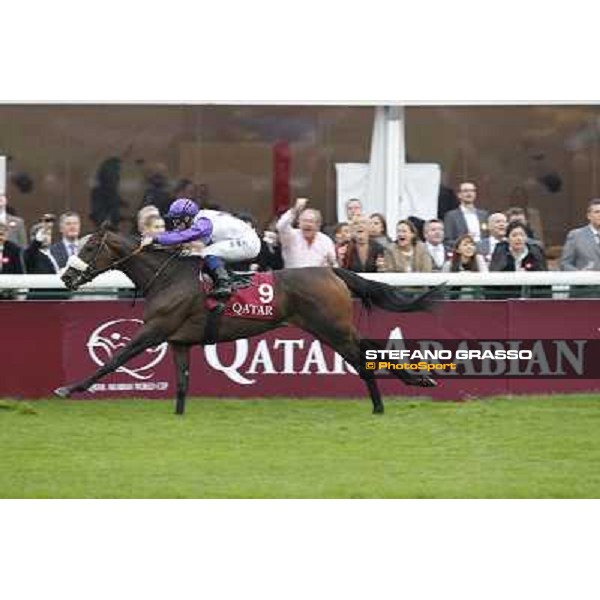 Umberto Rispoli on Molly Malone goes to win the Prix du Cadran Paris, 7th oct.2012 ph.Stefano Grasso