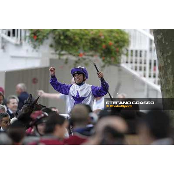 Umberto Rispoli on Molly Malone exults after winning the Prix du Cadran Paris, 7th oct.2012 ph.Stefano Grasso
