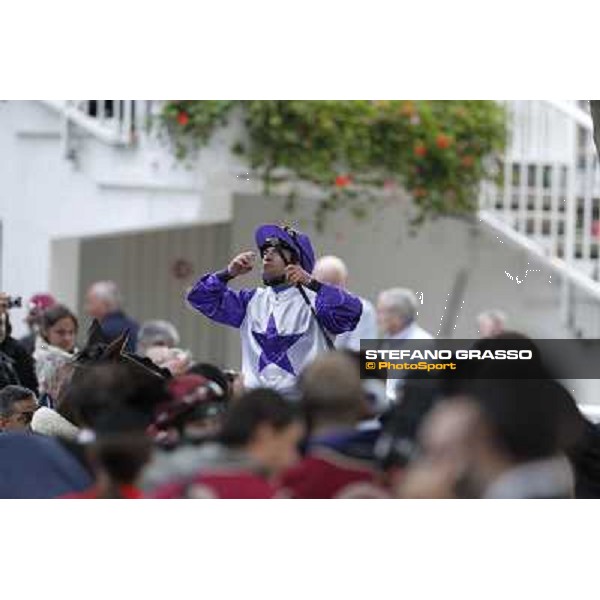 Umberto Rispoli on Molly Malone exults after winning the Prix du Cadran Paris, 7th oct.2012 ph.Stefano Grasso