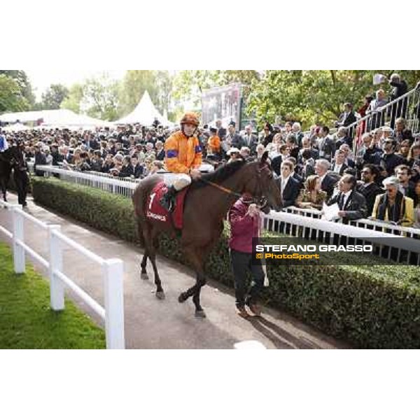 Paris - Longchamp racecourse Cristian Demuro on Quiza Quiza Quiza before the Prix de l\'Opera Paris, 7th oct.2012 ph.Stefano Grasso
