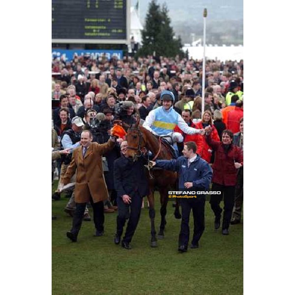 coming back to the winner enclosure for Hardy Eustace winner of The Smurfit Champion Hurdle Cheltenham - The Festival 15th march 2005 ph. Stefano Grasso