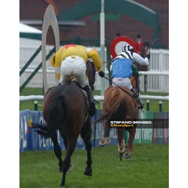 Barry Geraghty with Moscow Flyer wins the Queen Mother Champion Steeple Chase Cheltenham - The Festival 2nd day 16 march 2005 ph. Stefano Grasso