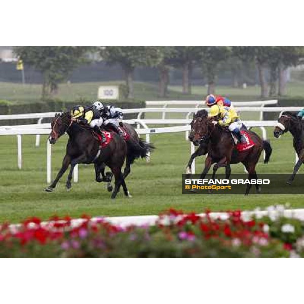Stephane Pasquier on Law Enforcement goes to win the Premio Gran Criterium- 2nd Sorella Bella,3rd Pearl Flute Milano - San Siro racecourse, 13th oct.2012 ph.Stefano Grasso