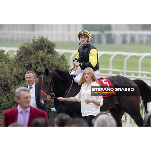 Stephane Pasquier on Law Enforcement and his connection return home after winning the Premio Gran Criterium - Milano - San Siro racecourse, 13th oct.2012 ph.Stefano Grasso