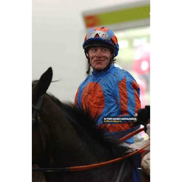 Kieren Fallon on Refinement comes back home after the finish of the Weatherbys Champion Bunper Cheltenham, 16th march 2005 ph. Stefano Grasso