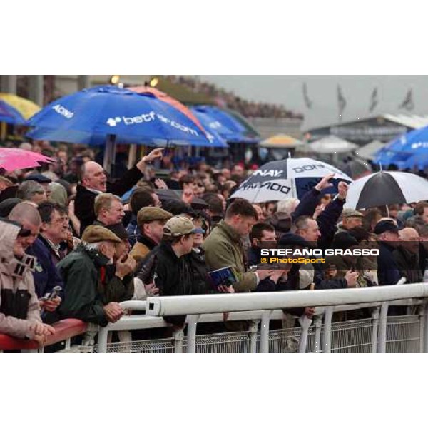 racegoers at The Festival Cheltenham, 16th march 2005 ph. Stefano Grasso