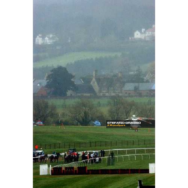 start of the Weatherbys Champion Bunper Cheltenham, 16th march 2005 ph. Stefano Grasso
