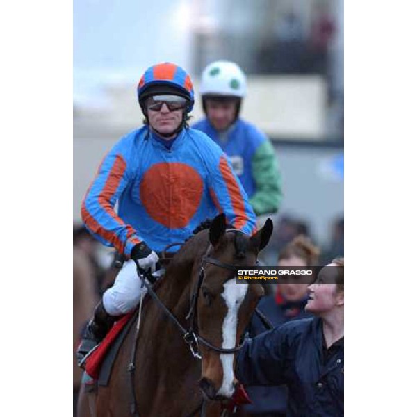 Kieren Fallon on Refinement go to the start of the Weatherbys Champion Bunper Cheltenham, 16th march 2005 ph. Stefano Grasso