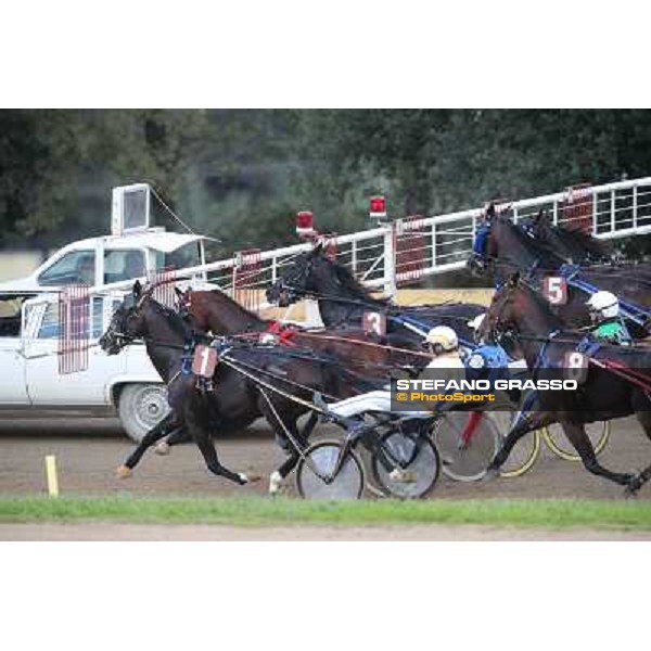 Tommaso di Lorenzo and Looney Tunes win the Gran Premio Freccia d\'Europa Rome-Tordivalle racecourse,27th oct.2012 ph.Stefano Grasso