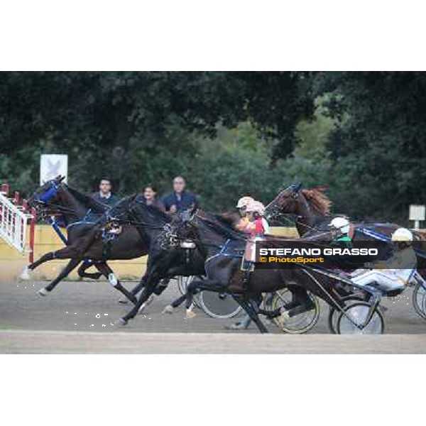 Tommaso di Lorenzo and Looney Tunes win the Gran Premio Freccia d\'Europa Rome-Tordivalle racecourse,27th oct.2012 ph.Stefano Grasso