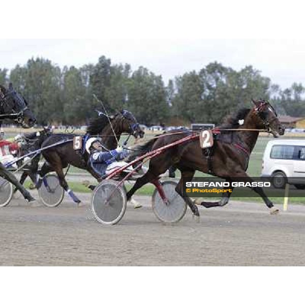 Tommaso di Lorenzo and Looney Tunes wint the Gran Premio Freccia d\'Europa Rome-Tordivalle racecourse,27th oct.2012 ph.Stefano Grasso