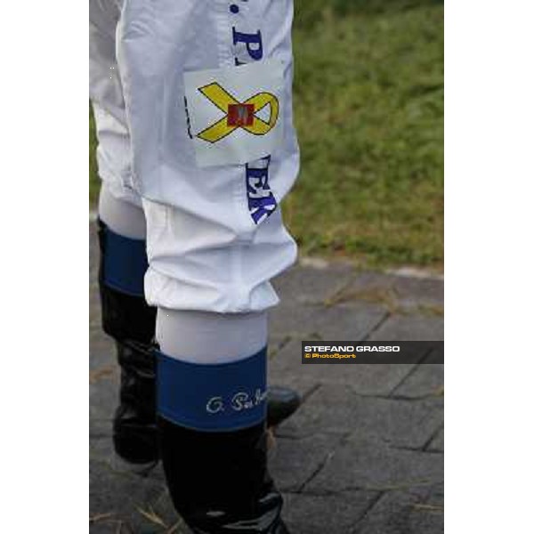 a close up to Olivier Peslier\'s pants with the logo \'Liberi Subito\' for the Italian Marò Roma - Capannelle racecourse,28th oct.2012 ph.Stefano Grasso