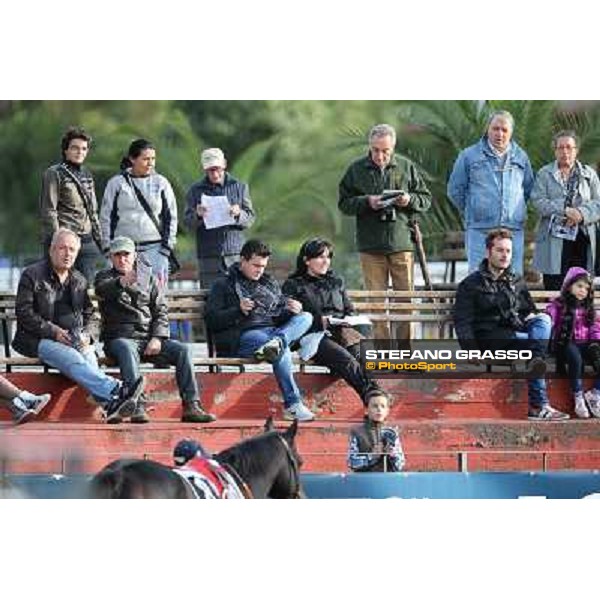 Racegoers at the Gran Premio Longines Lydia Tesio Roma - Capannelle racecourse,28th oct.2012 ph.Stefano Grasso