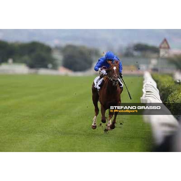 Silvestre De Sousa and Hunter\'s Light win the Gran Premio Roma GBI Racing Rome, Capannelle racecourse 4th november 2012 ph.Stefano Grasso