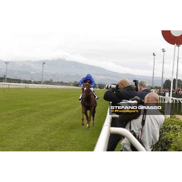 Silvestre De Sousa and Hunter\'s Light win the Gran Premio Roma GBI Racing Rome, Capannelle racecourse 4th november 2012 ph.Stefano Grasso