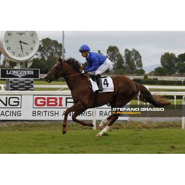 Silvestre De Sousa and Hunter\'s Light win the Gran Premio Roma GBI Racing Rome, Capannelle racecourse 4th november 2012 ph.Stefano Grasso