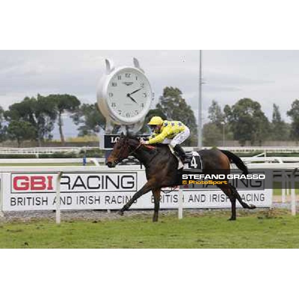 Stephane Pasquier with King Air wins the Premio Ribot at Capannelle racecourse Rome - Capannelle racecourse, 4th nov.2012 ph.Stefano Grasso