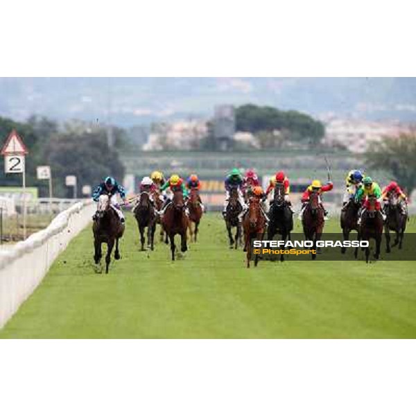 The straight of Premio Erice Rome- Capannelle racecourse,4th nov.2012 ph.Stefano Grasso