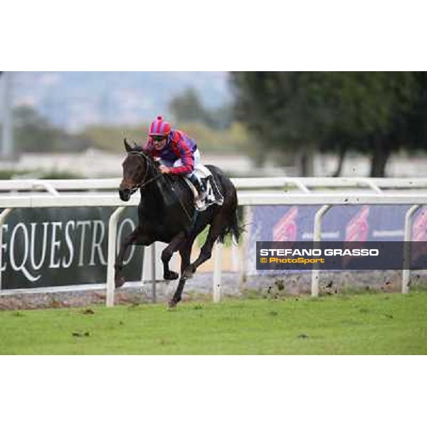 Olivier Peslier on Grand Treasure goes to win the Premio Criterium Femminile Rome- Capannelle racecourse,4th nov.2012 ph.Stefano Grasso
