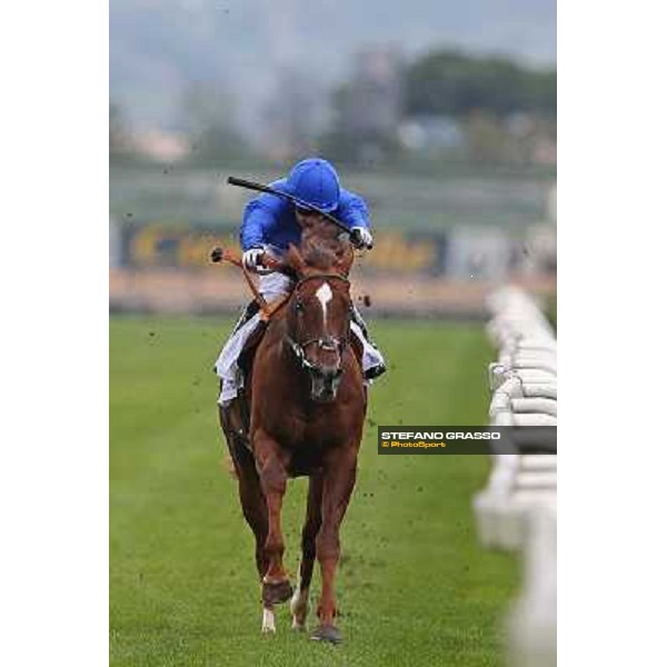 Silvestre De Sousa on Hunter\'s Light flies towards the line of Gran Premio Roma GBI Racing Rome- Capannelle racecourse,4th nov.2012 ph.Stefano Grasso