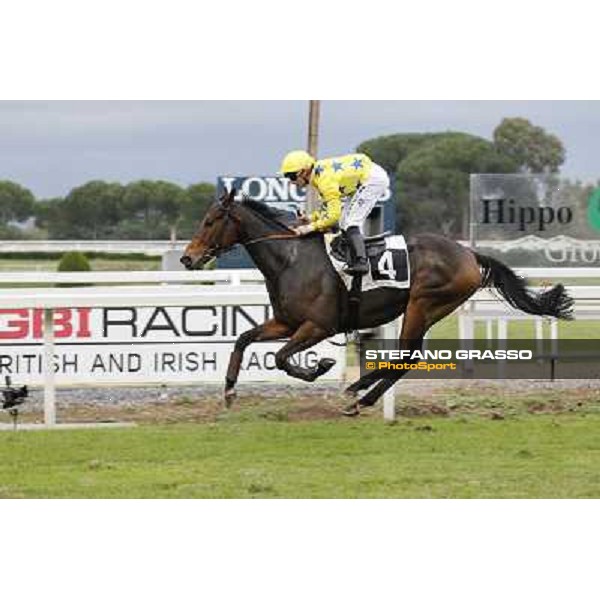 Stephane Pasquier on King Air wins the Premio Ribot Rome- Capannelle racecourse,4th nov.2012 ph.Stefano Grasso
