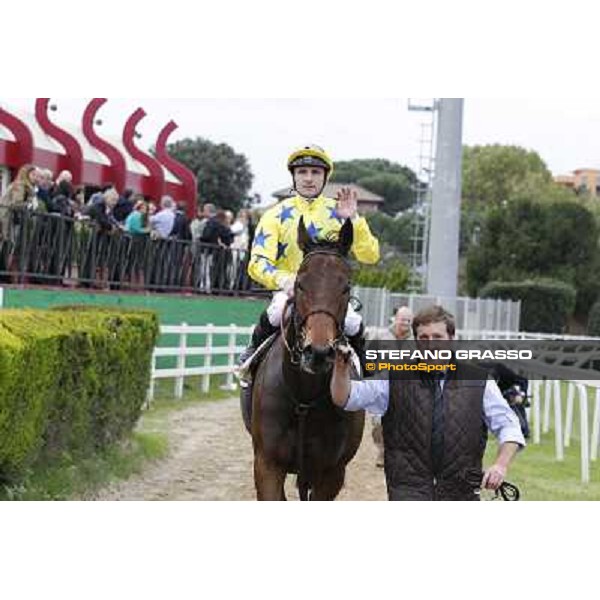 Stephane Pasquier and King Air after winning the Premio Ribot Rome- Capannelle racecourse,4th nov.2012 ph.Stefano Grasso