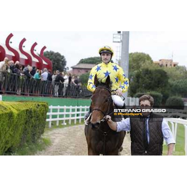 Stephane Pasquier and King Air after winning the Premio Ribot Rome- Capannelle racecourse,4th nov.2012 ph.Stefano Grasso