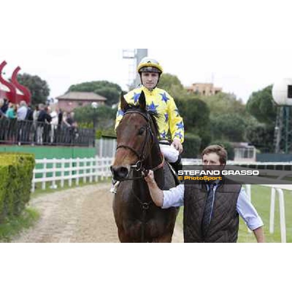 Stephane Pasquier and King Air after winning the Premio Ribot Rome- Capannelle racecourse,4th nov.2012 ph.Stefano Grasso