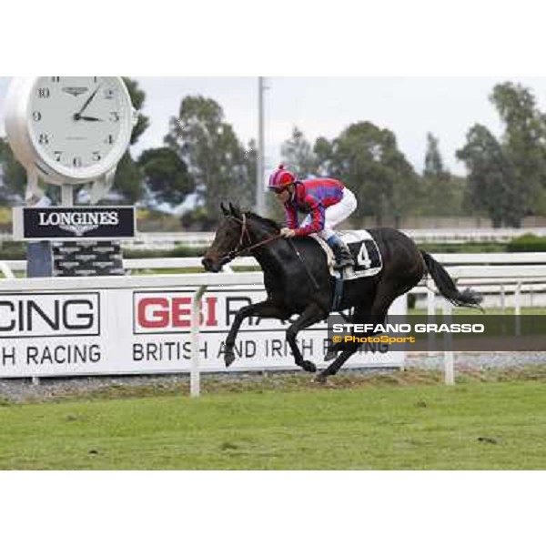 Olivier Peslier on Grand Treasure wins the Premio Criterium Femminile Rome- Capannelle racecourse,4th nov.2012 ph.Stefano Grasso