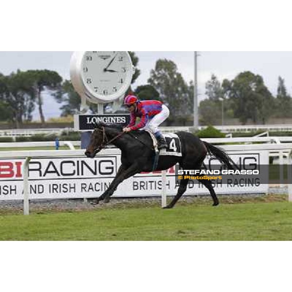 Olivier Peslier on Grand Treasure wins the Premio Criterium Femminile Rome- Capannelle racecourse,4th nov.2012 ph.Stefano Grasso