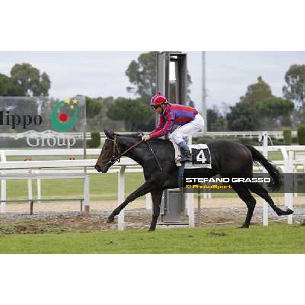 Olivier Peslier on Grand Treasure wins the Premio Criterium Femminile Rome- Capannelle racecourse,4th nov.2012 ph.Stefano Grasso