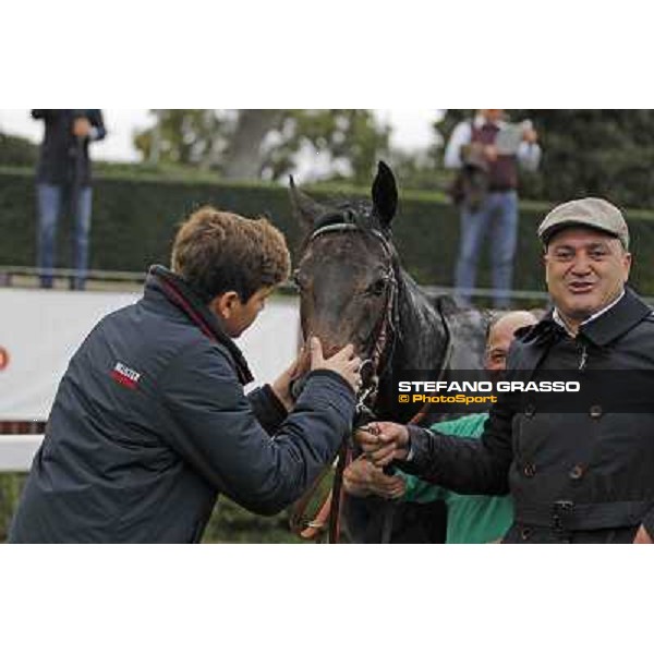 the winning connection of Grand Treasure - the Premio Criterium Femminile Rome- Capannelle racecourse,4th nov.2012 ph.Stefano Grasso