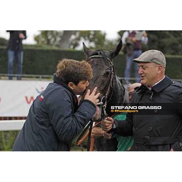 the winning connection of Grand Treasure - the Premio Criterium Femminile Rome- Capannelle racecourse,4th nov.2012 ph.Stefano Grasso