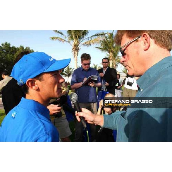 Godolphin Horses in training Frankie Dettori interviewed by Dubai radio Al Quoz Dubai UAE 23rd march 2005 ph. Stefano Grasso