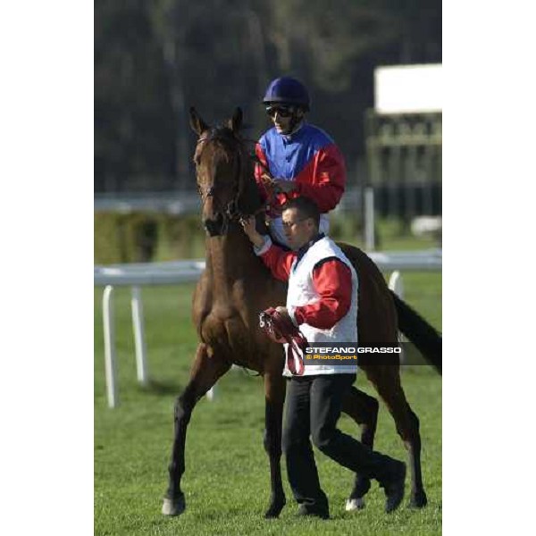 Stefano Landi on Slapper going to the start of the 115¡ Premio Pisa Sis San Rossore racetrack Pisa, 28th march 2005 ph. Stefano Grasso