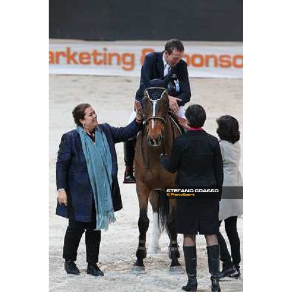 Antonella Dallari and Eleonora Ottaviani congratulate with Luca Maria Moneta Rolex Fei World Cup Jumping Verona Fieracavalli 2012 Verona,11th nov.2012 ph.Stefano Grasso
