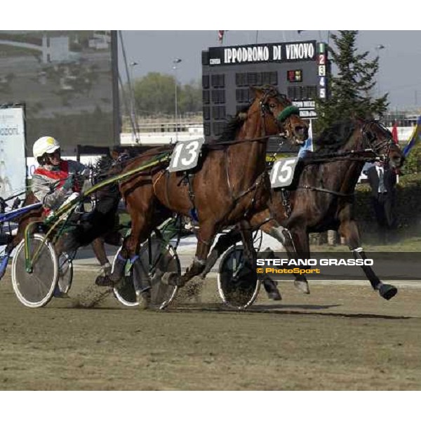 Mauro Baroncini with Etrurio wins Gran Premio Cittˆ di Torino 2005, beating Andrea Guzzinati with Express Road Vinovo racetrack 4th april 2005 ph. Stefano Grasso