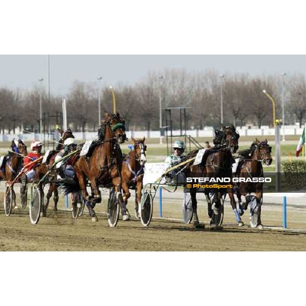 Mauro Baroncini with Etrurio wins Gran Premio Cittˆ di Torino 2005, beating Andrea Guzzinati with Express Road and Espresso Vita Vinovo racetrack 4th april 2005 ph. Stefano Grasso