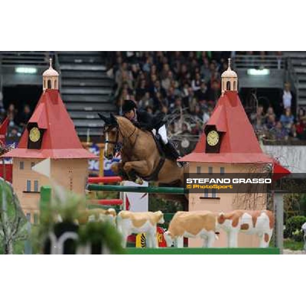 Edwina Tops-Alexander and Cevo Itot du Chateau Grand Prix Rolex - Rolex Fei World Cup Geneve,9th dec.2012 ph.IJRC/SGrasso