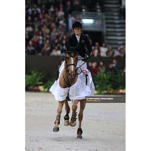 Edwina Tops-Alexander and Cevo Itot du Chateau Grand Prix Rolex - Rolex Fei World Cup Geneve,9th dec.2012 ph.IJRC/SGrasso