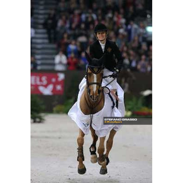 Edwina Tops-Alexander and Cevo Itot du Chateau Grand Prix Rolex - Rolex Fei World Cup Geneve,9th dec.2012 ph.IJRC/SGrasso