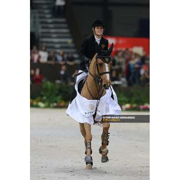 Edwina Tops-Alexander and Cevo Itot du Chateau Grand Prix Rolex - Rolex Fei World Cup Geneve,9th dec.2012 ph.IJRC/SGrasso