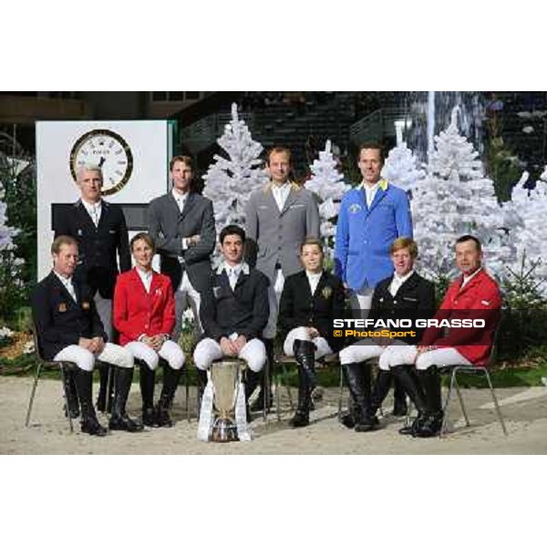 Group photo for the Top 10 riders Top 10 Rolex IJRC Geneve,7th dec.2012 ph.IJRC/StefanoGrasso