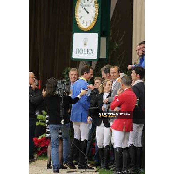 Eleonora Ottaviani congratulates with Christian Ahlmann Top 10 Rolex IJRC Geneve,7th dec.2012 ph.IJRC/StefanoGrasso