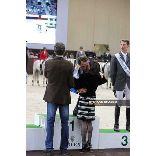 Eleonora Ottaviani congratulates with Christian Ahlmann Top 10 Rolex IJRC Geneve,7th dec.2012 ph.IJRC/StefanoGrasso