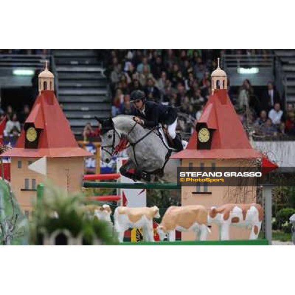 Rodrigo Pessoa on Winsom Grand Prix Rolex Rolex Fei World Cup Geneve,9th dec.2012 ph.IJRC/StefanoGrasso