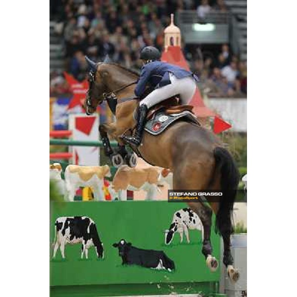 Maiju Mallat on Urleven Van de Helle Grand Prix Rolex Rolex Fei World Cup Geneve,9th dec.2012 ph.IJRC/StefanoGrasso