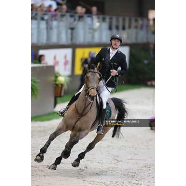 Roger Yves Bost on Castle Forbes Myrtille Paulois Grand Prix Rolex Rolex Fei World Cup Geneve,9th dec.2012 ph.IJRC/StefanoGrasso